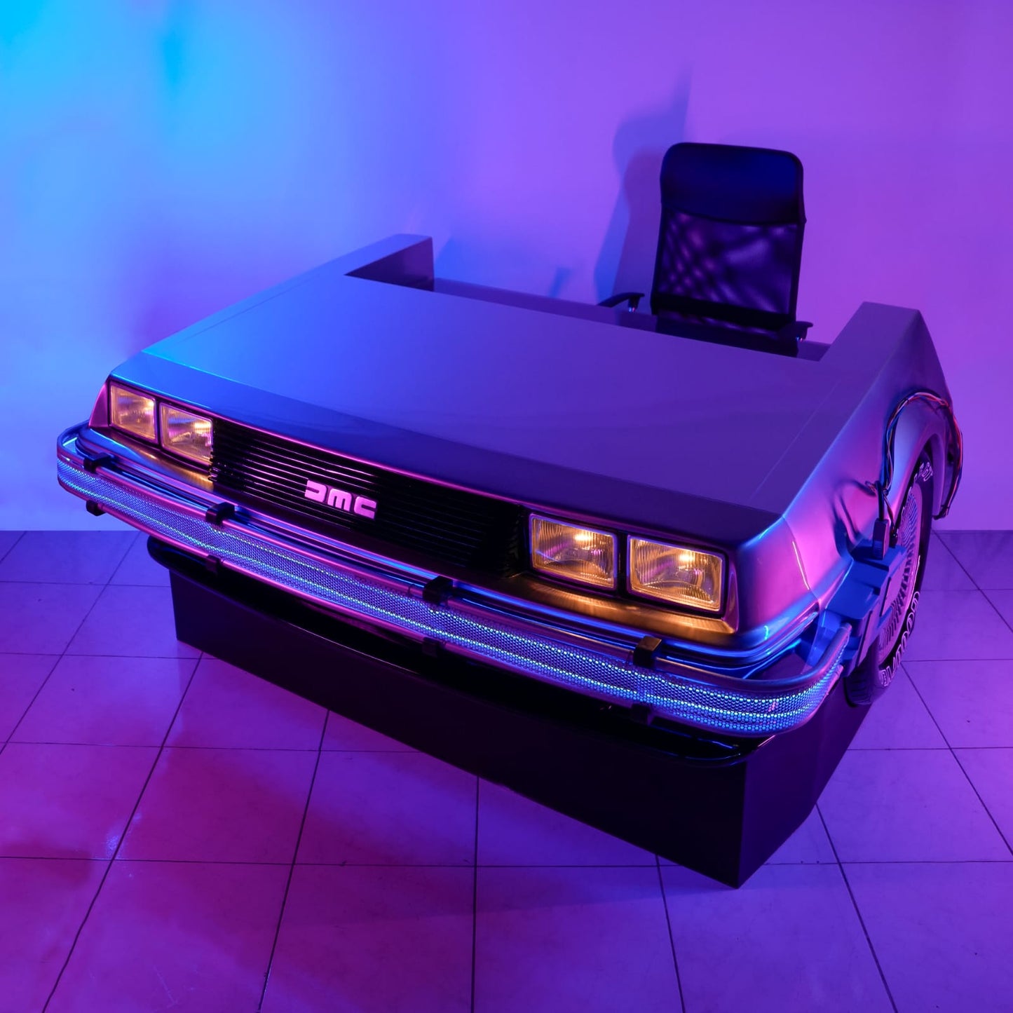 ESCRITORIO DELOREAN / Volver al Futuro