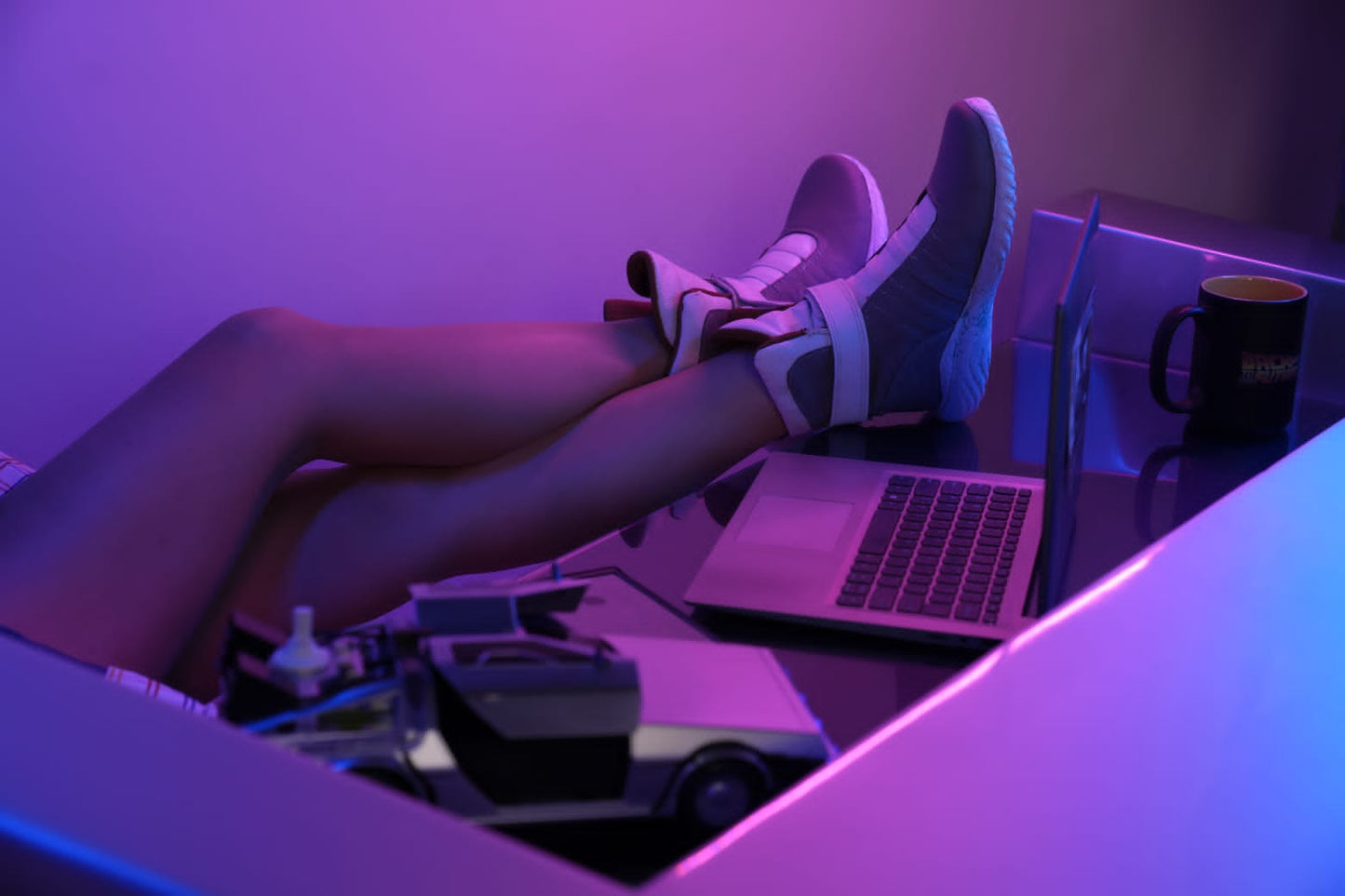 ESCRITORIO DELOREAN / Volver al Futuro